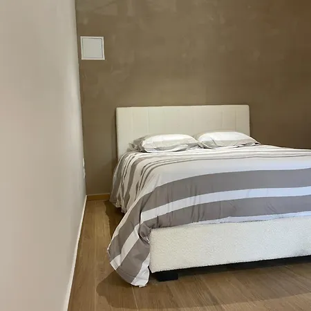 Mc Briand Cmz Place-ducale Apartment Charleville-Mezieres