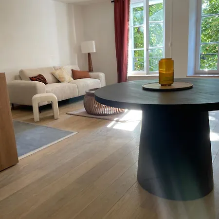 Apartment Mc Briand Cmz Place-ducale Charleville-Mezieres